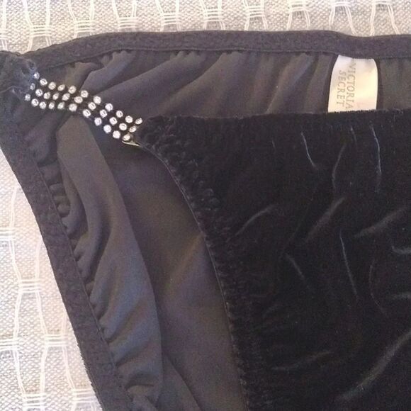 Victoria's Secret 1997 Black Rhinestone String Bikini Panties Med NWOT - Picture 3 of 11